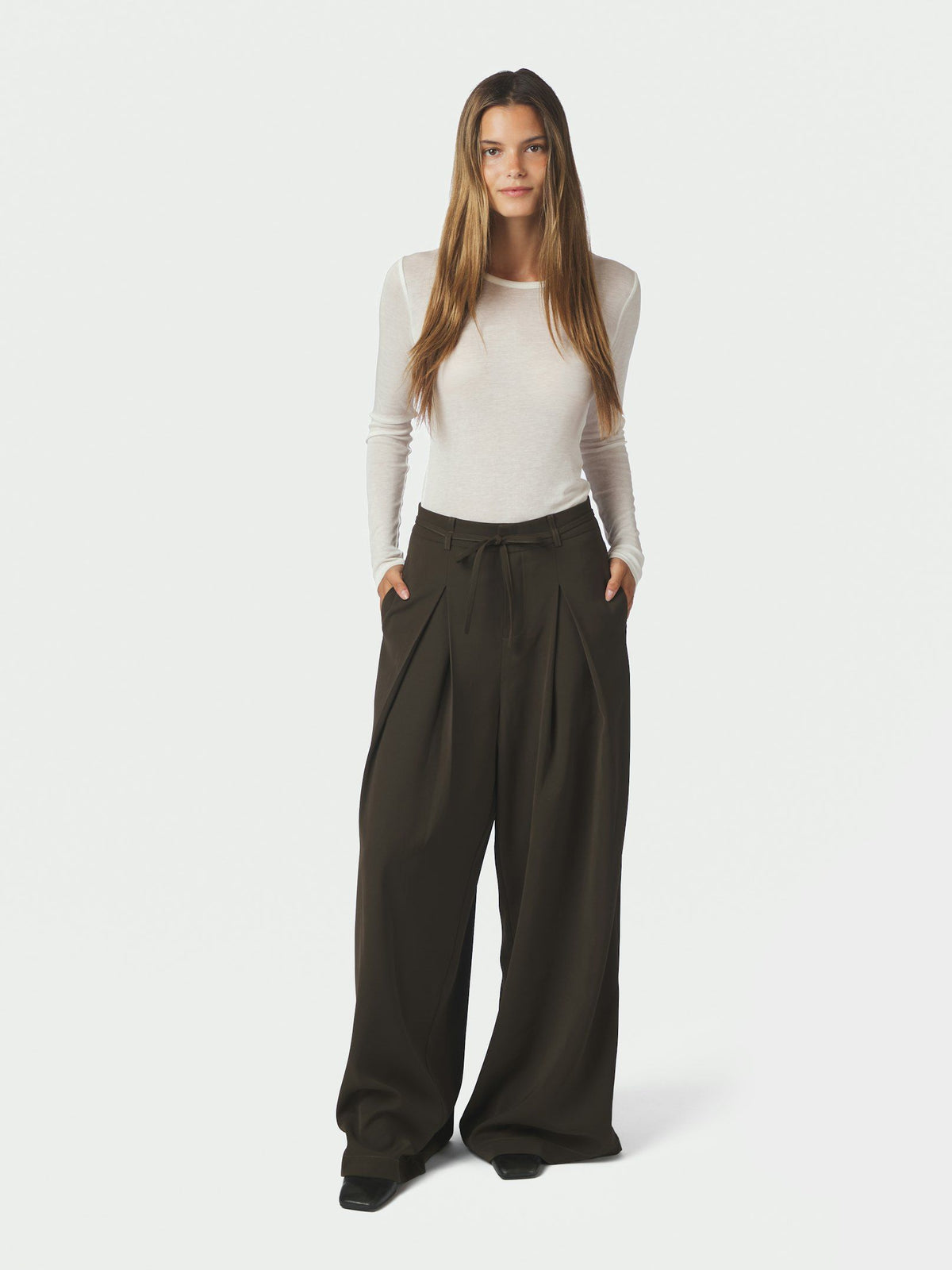 Neo Noir Eddina wide leg pantalon in Dark Brown