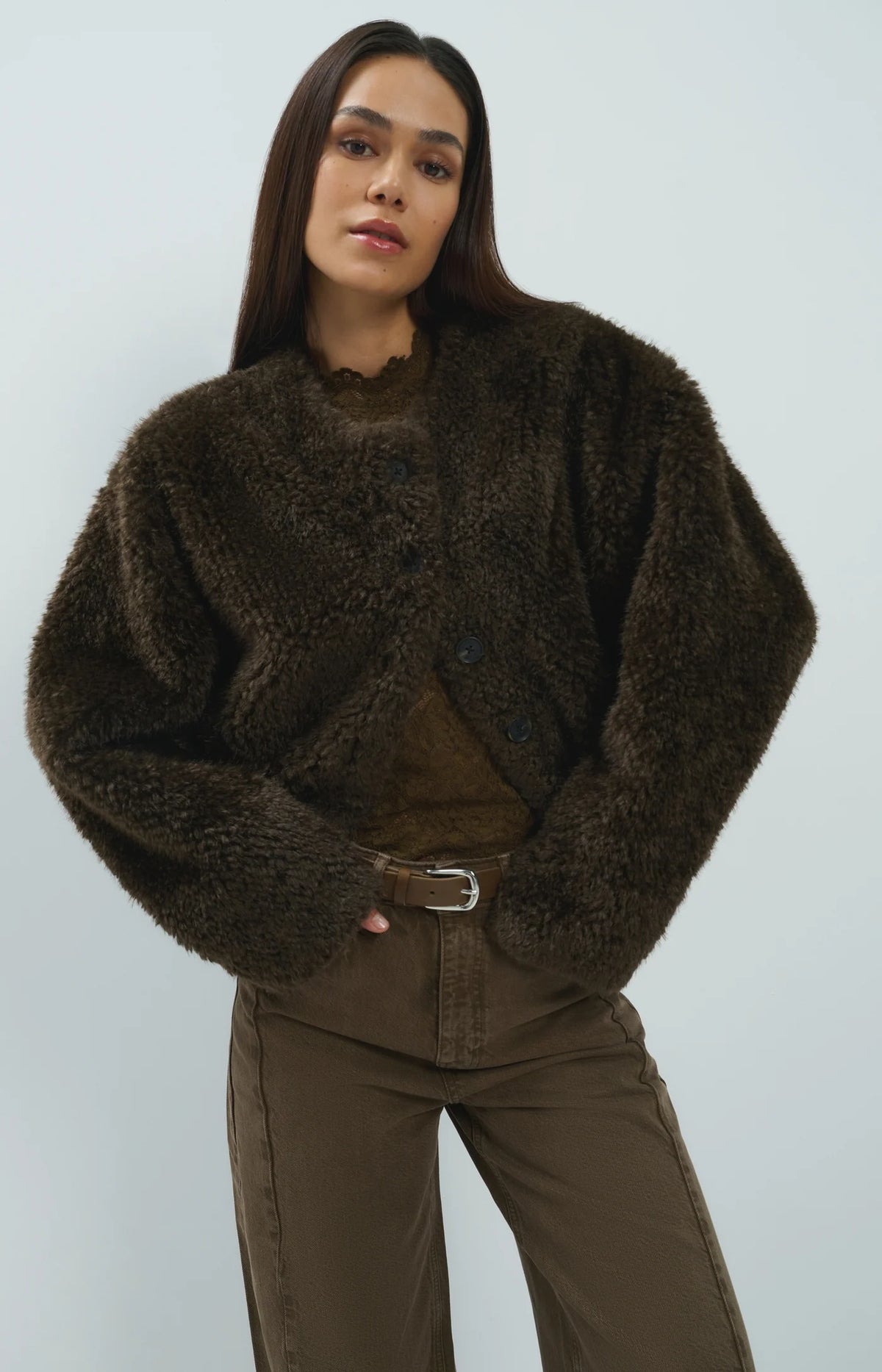 YAYA Jas Faux Fur Short in Delicioso Brown