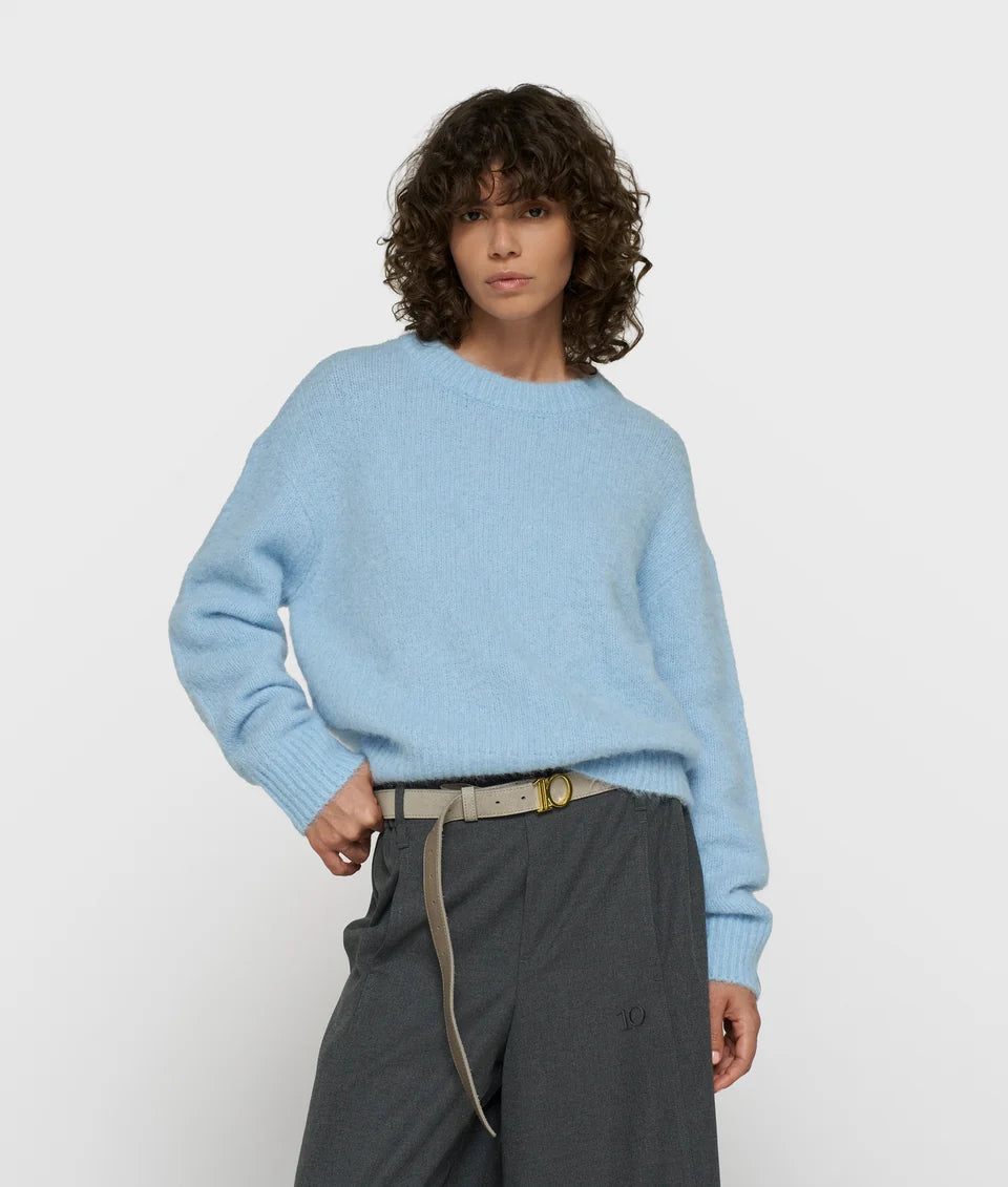 10DAYS Trui Hairy Knit in Angel Blue met relaxed fit