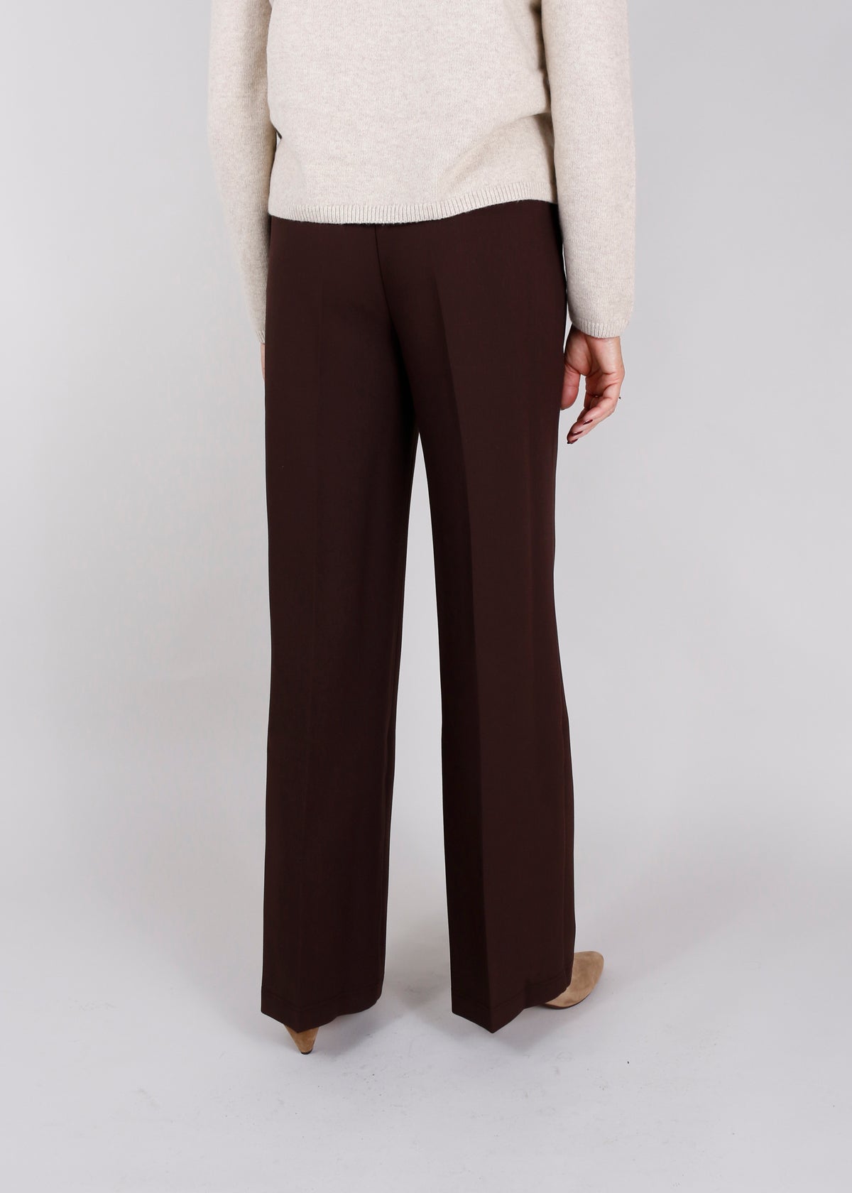 La Vie Pantalon Emma in Brown met rechte wide leg pasvorm achterkant